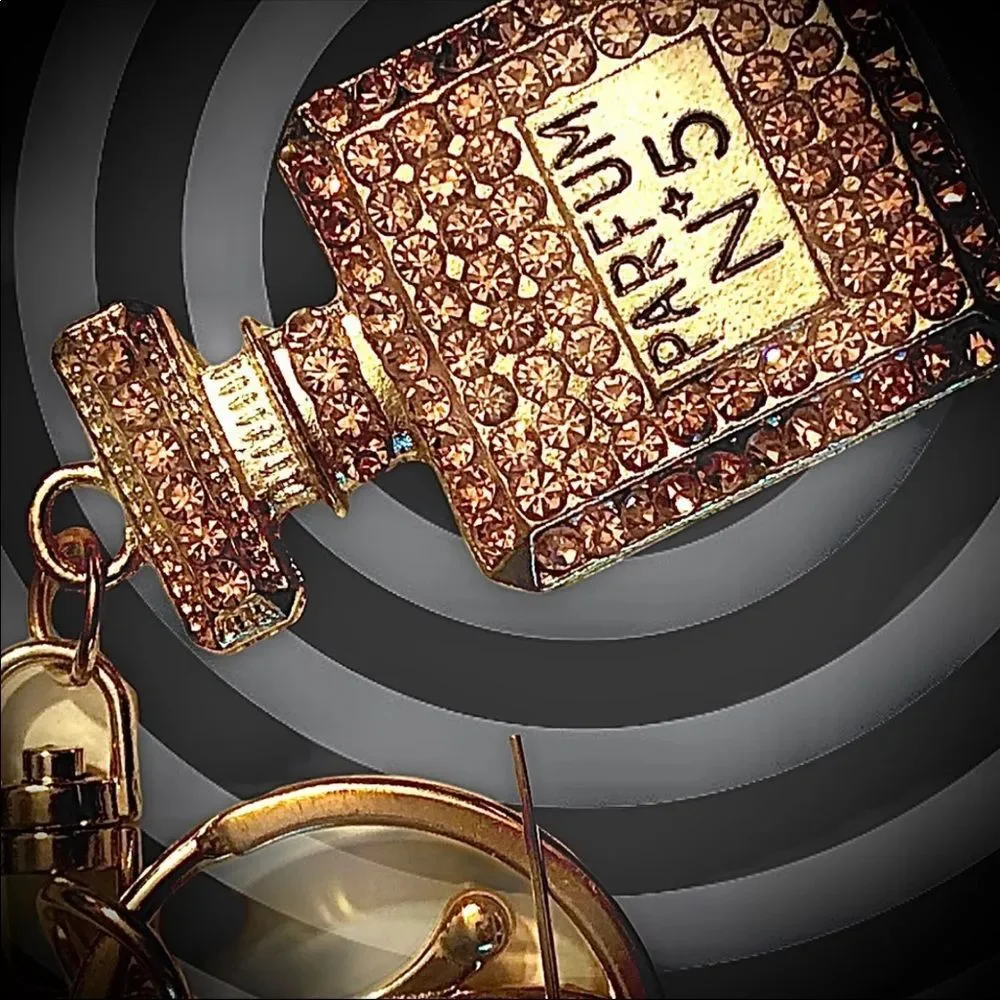 New pink & gold antiquated N5 parfumerie keychain